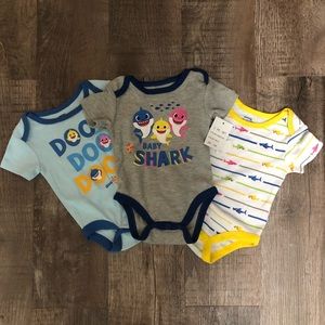Pink Fong Baby Shark 3 Piece Onesies Set 3-6 months NWT